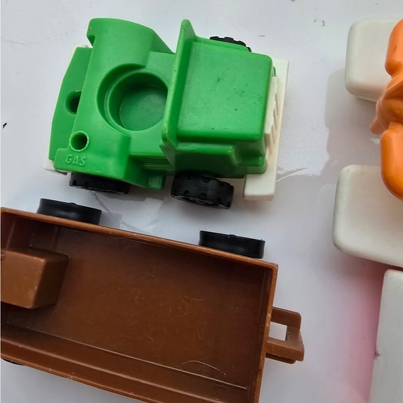 Vintage Fisher Price Little People and Vehicles Lot - Picture 5 of 10